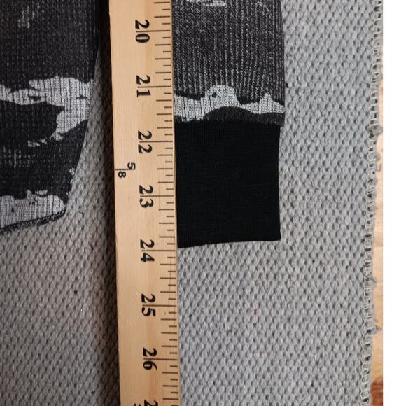 Ecko Unltd. Thermal Knit Shirt Mens S Black Gray Camo Hi Low Spell Out - Picture 13 of 14